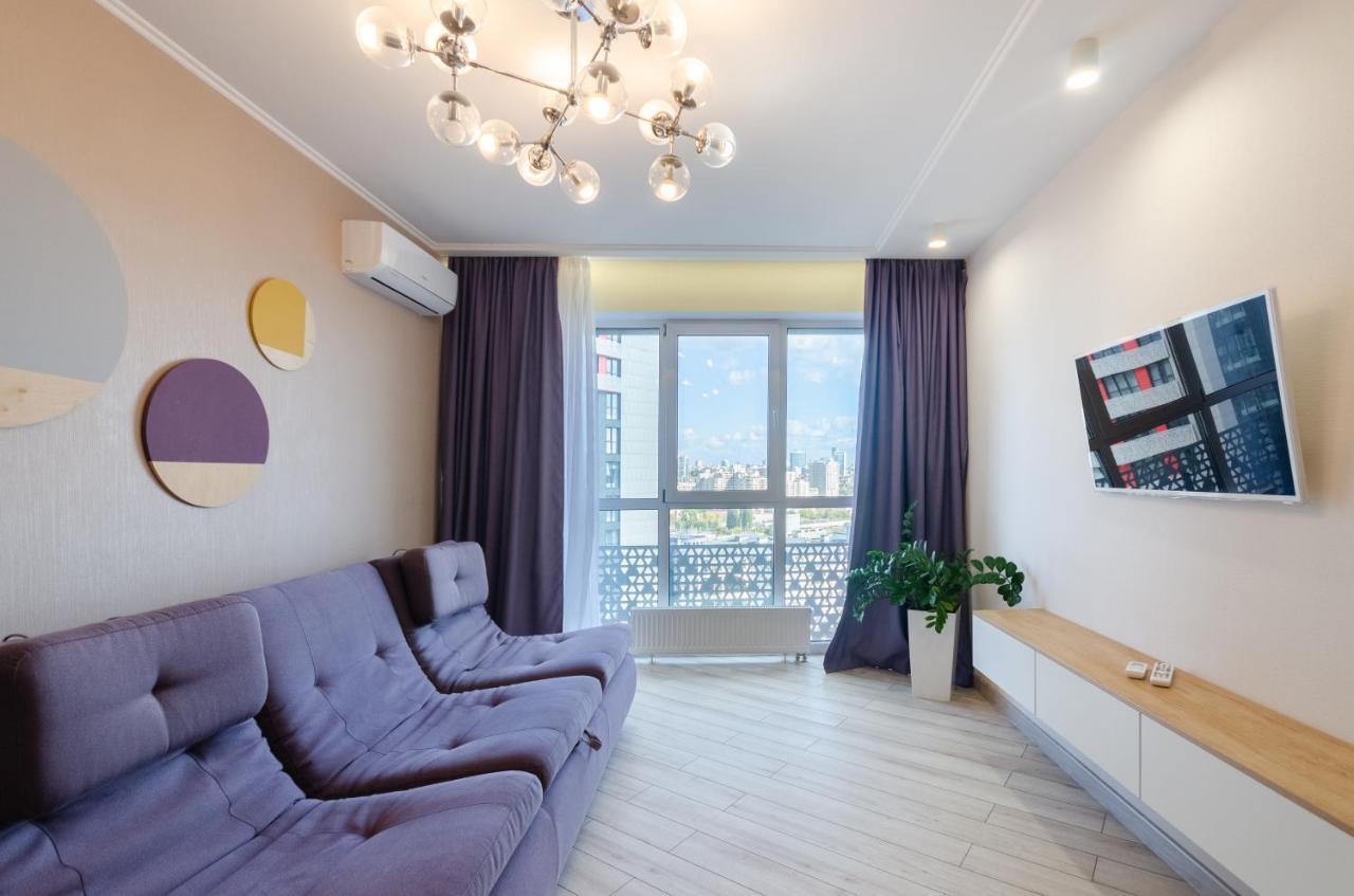Petrovdom 41B-59B-90B-77B Stunning City View Apartments At Rc Kvartet, Central Railway Station Kyiv Exterior photo