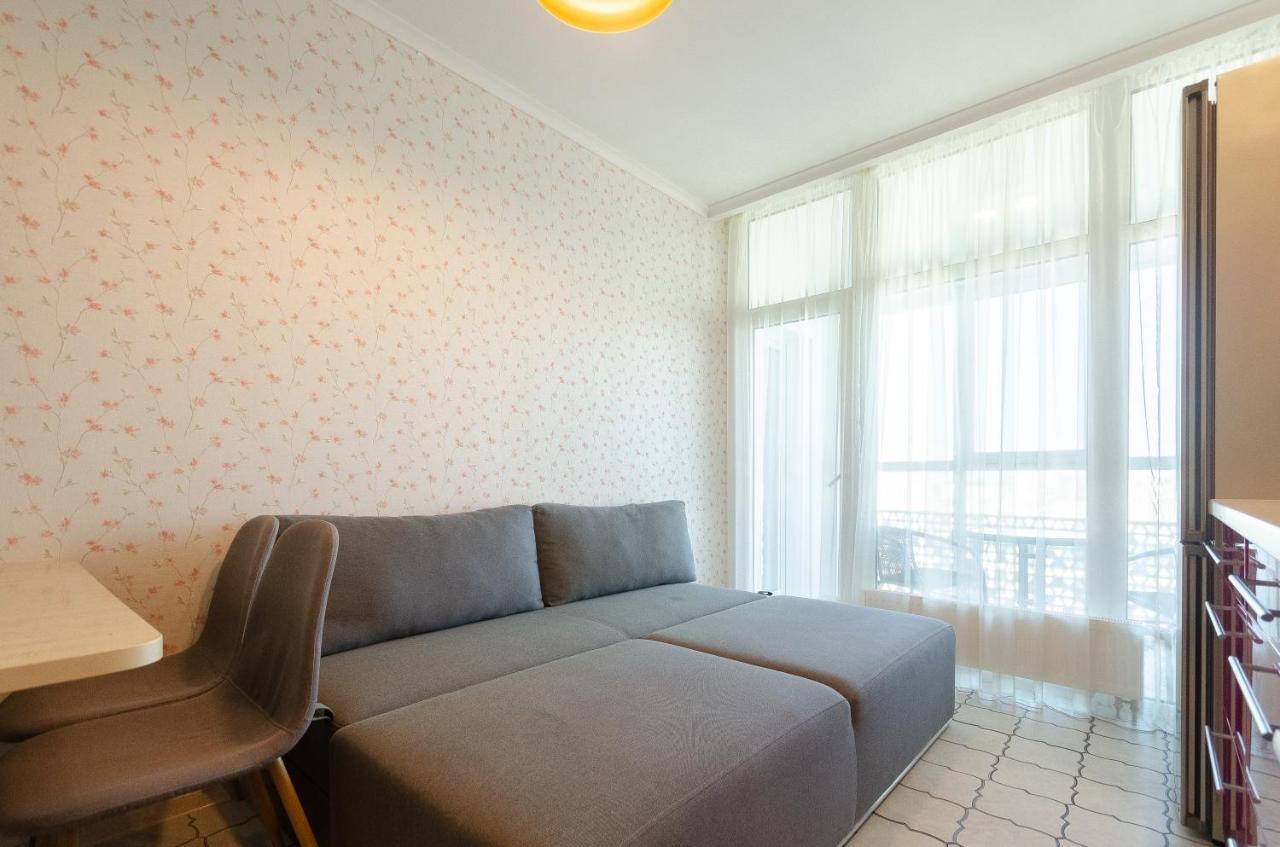 Petrovdom 41B-59B-90B-77B Stunning City View Apartments At Rc Kvartet, Central Railway Station Kyiv Exterior photo
