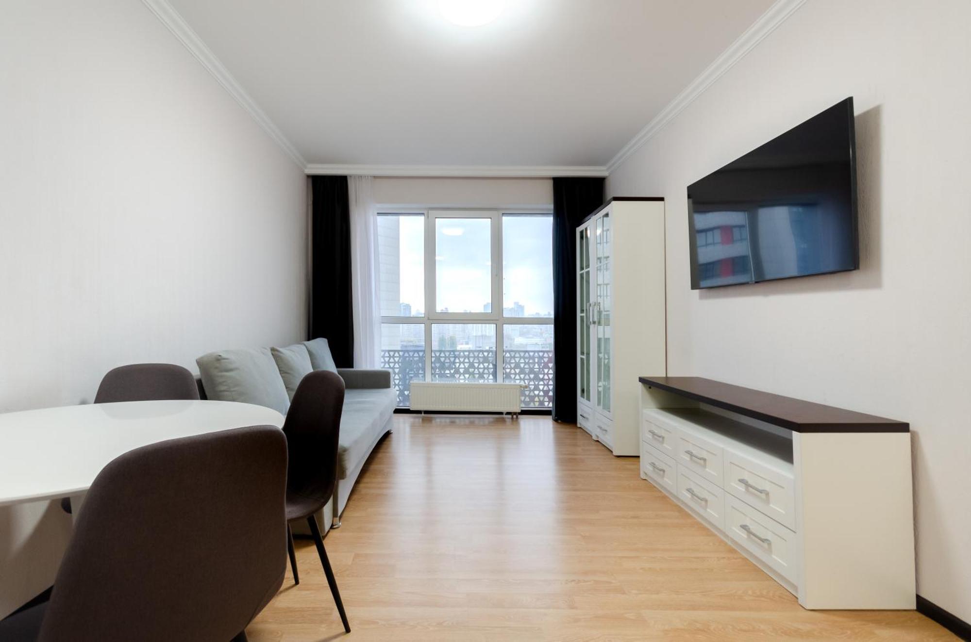 Petrovdom 41B-59B-90B-77B Stunning City View Apartments At Rc Kvartet, Central Railway Station Kyiv Exterior photo