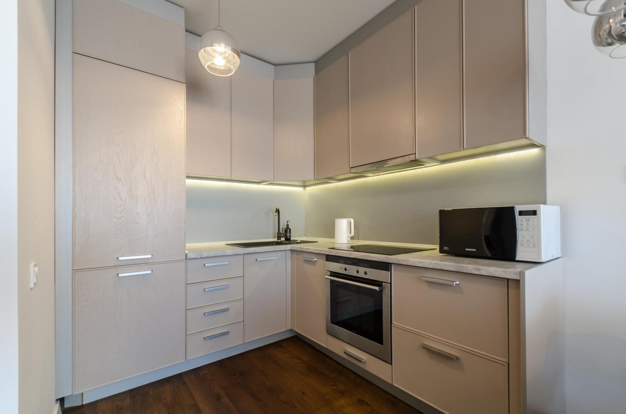 Petrovdom 41B-59B-90B-77B Stunning City View Apartments At Rc Kvartet, Central Railway Station Kyiv Exterior photo
