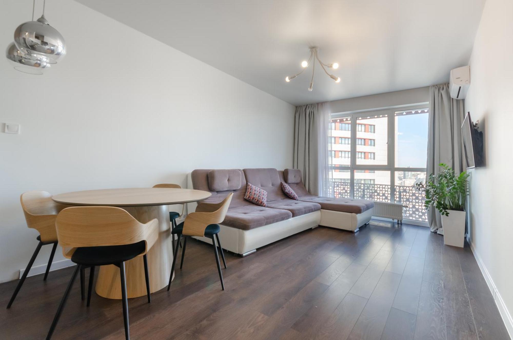 Petrovdom 41B-59B-90B-77B Stunning City View Apartments At Rc Kvartet, Central Railway Station Kyiv Exterior photo